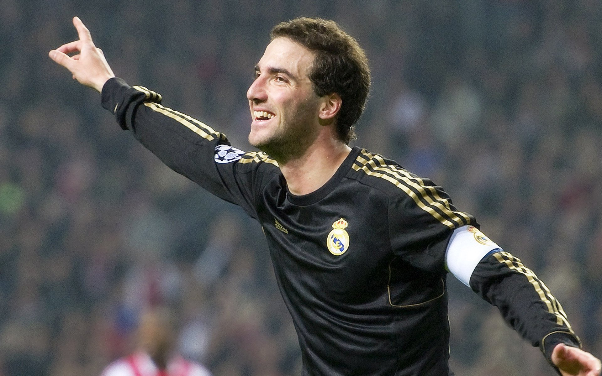 爱游戏大厅-F1年度争冠之夜,克瓦拉茨赫利亚打出统治级数据